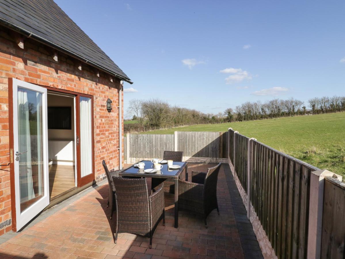 Walnut Cottage สแตรทฟอร์ด อะพอน เอวอน ภายนอก รูปภาพ